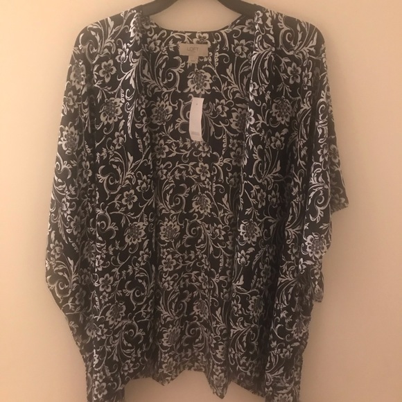LOFT Accessories - ✂️CLOSETCLEAR OUT✂️Loft kimono